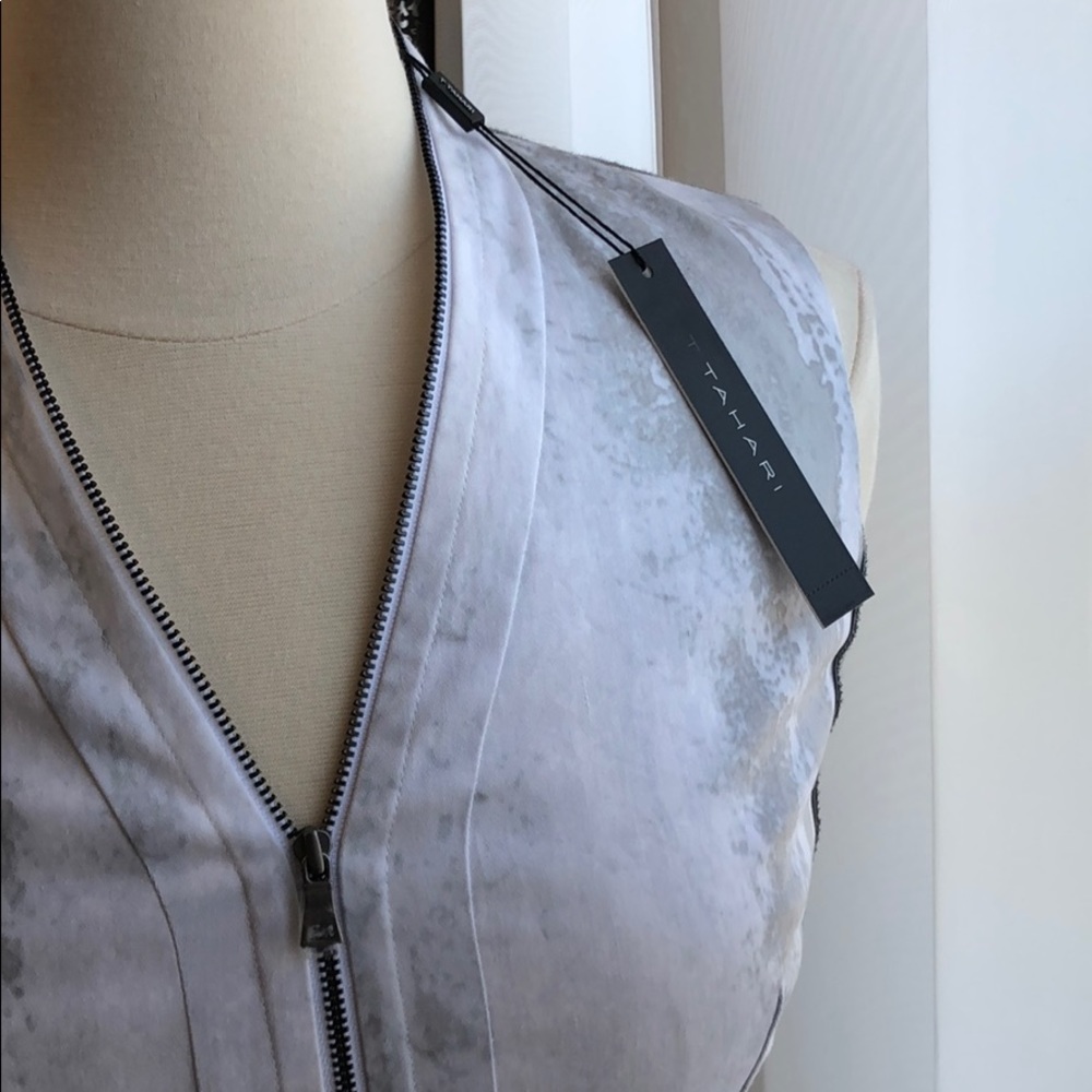 Fitted Tahari sheath dress - Picture 2 of 3